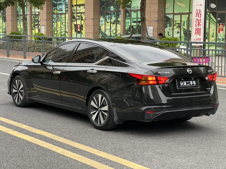Nissan Altima Sound of nature 2021 2.0L XL Comfort Edition 2022 — thumbnail 2