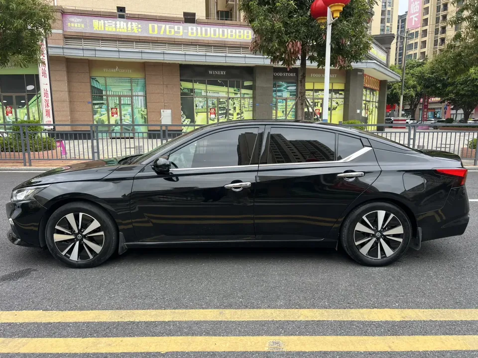 Nissan Altima Sound of nature 2021 2.0L XL Comfort Edition 2022 — thumbnail 4