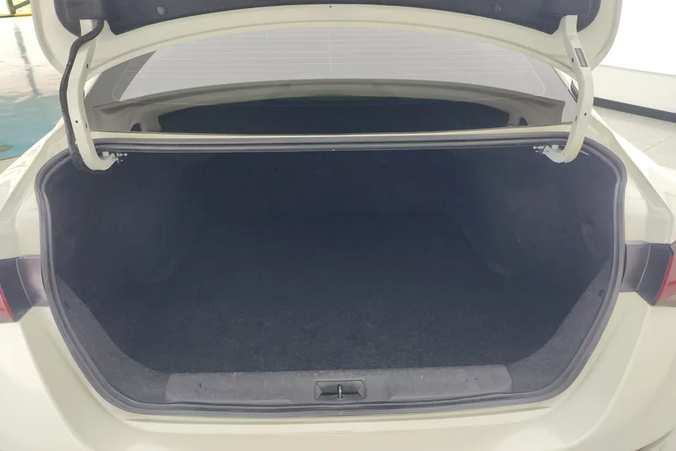 Nissan Sylphy Sylphy 2022 Sylphy 2022 1.6L XL CVT Enjoy Edition 2022 — thumbnail 4