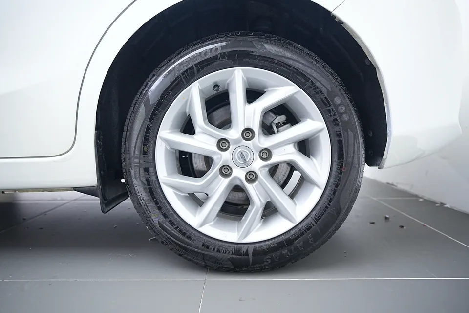 Nissan Tiida Tiida 2024 1.6L CVT Intelligent Travel Edition 2024 — thumbnail 3