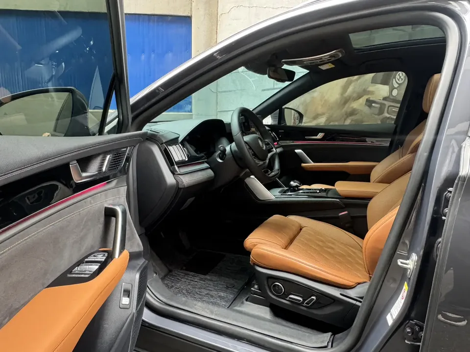 BYD Tang DM DM-i Champion Edition 112KM Premium Edition 2023 — миниатюра 5