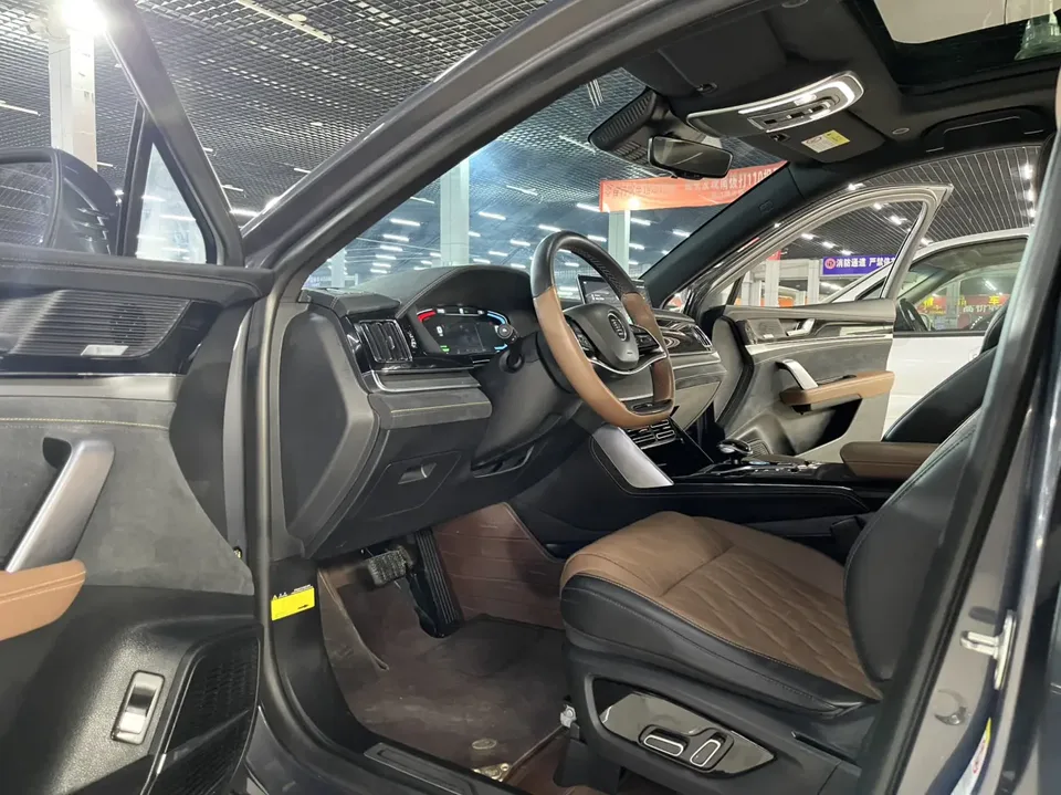 BYD Tang DM Tang DM 2021 DM-i 1.5T 112KM Premium Edition 2022 — thumbnail 3