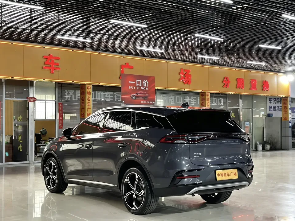 BYD Tang DM Tang DM 2021 DM-i 1.5T 112KM Premium Edition 2022 — thumbnail 4