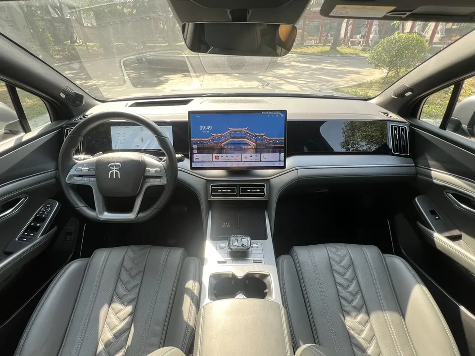 BYD Song L DM Intelligent Driving Edition DM-i 160KM Excellence Edition 2025 — миниатюра 4