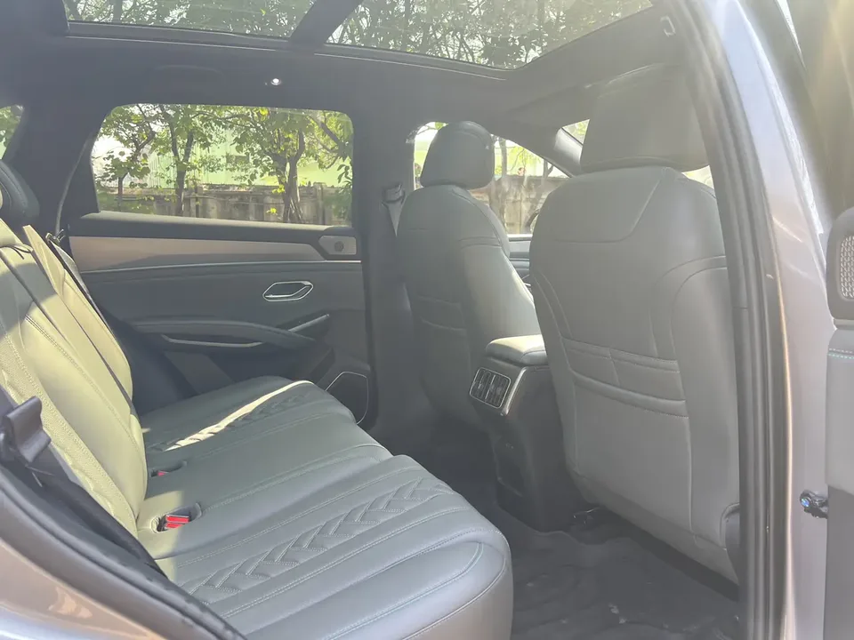 BYD Song L DM Intelligent Driving Edition DM-i 160KM Excellence Edition 2025 — миниатюра 5