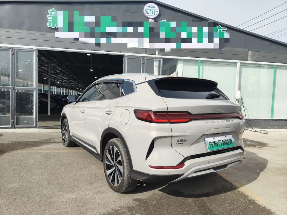 BYD Song PLUS DM DM-i Champion Edition 110KM Flagship Model 2024 — миниатюра 4