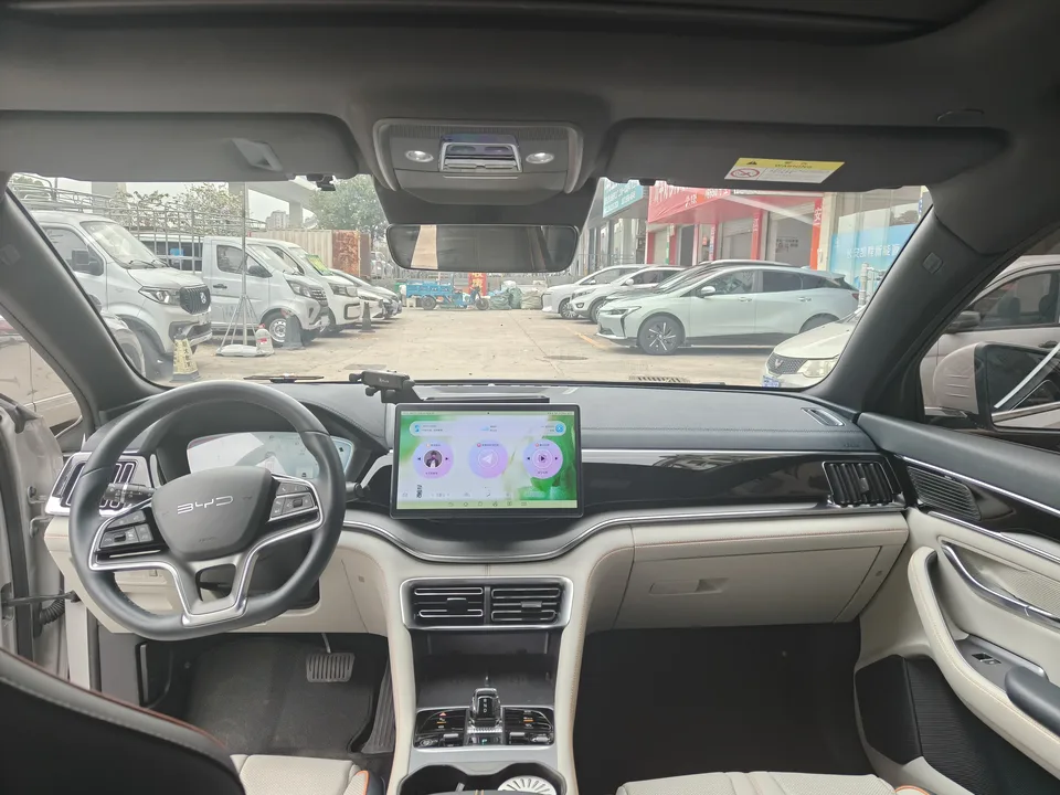 BYD Song PLUS DM DM-i Honor Edition 150KM Flagship PLUS 2024 — миниатюра 5