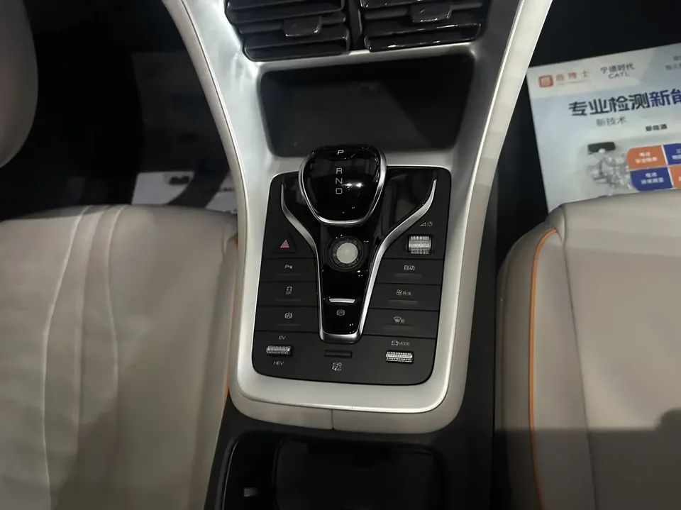 BYD Song Pro DM Song Pro DM 2025 Second Generation DM-i 75KM Leading Edition 2025 — миниатюра 5
