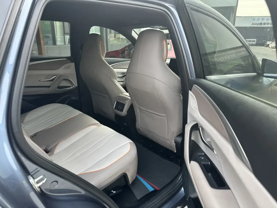 BYD Song Pro DM DM-i Honor Edition 71km Pilot Edition 2024 — миниатюра 5