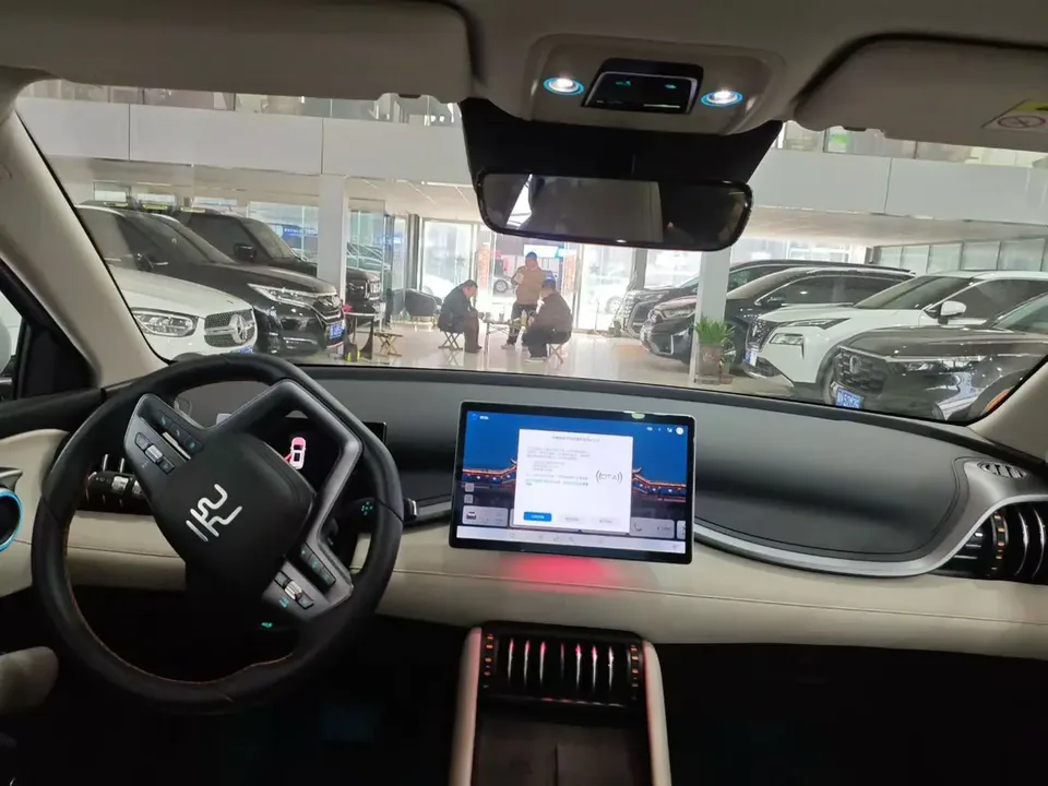 BYD Yuan Plus Smart Driving Edition 510KM Beyond Edition 2025 — миниатюра 3