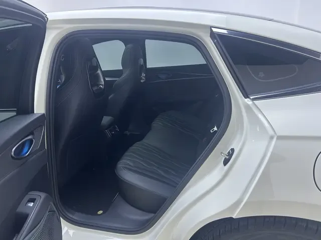 BYD Seal 06DM DM-i 120KM Flagship Model 2025 — миниатюра 4