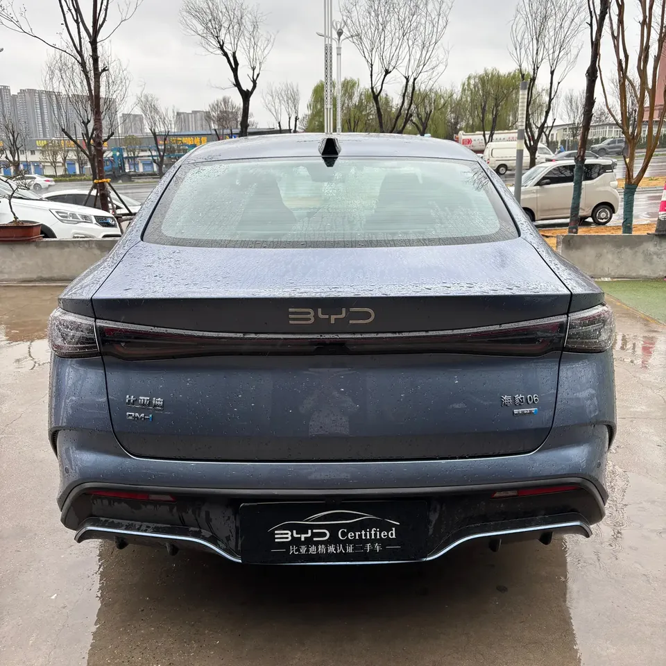 BYD Seal 06DM Intelligent Driving Edition DM-i 120KM Premium Edition 2025 — миниатюра 2