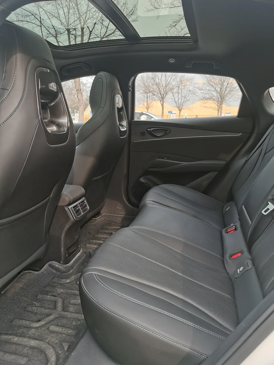 BYD Seal 06DM Intelligent Driving Edition DM-i 120KM Premium Edition 2025 — миниатюра 3
