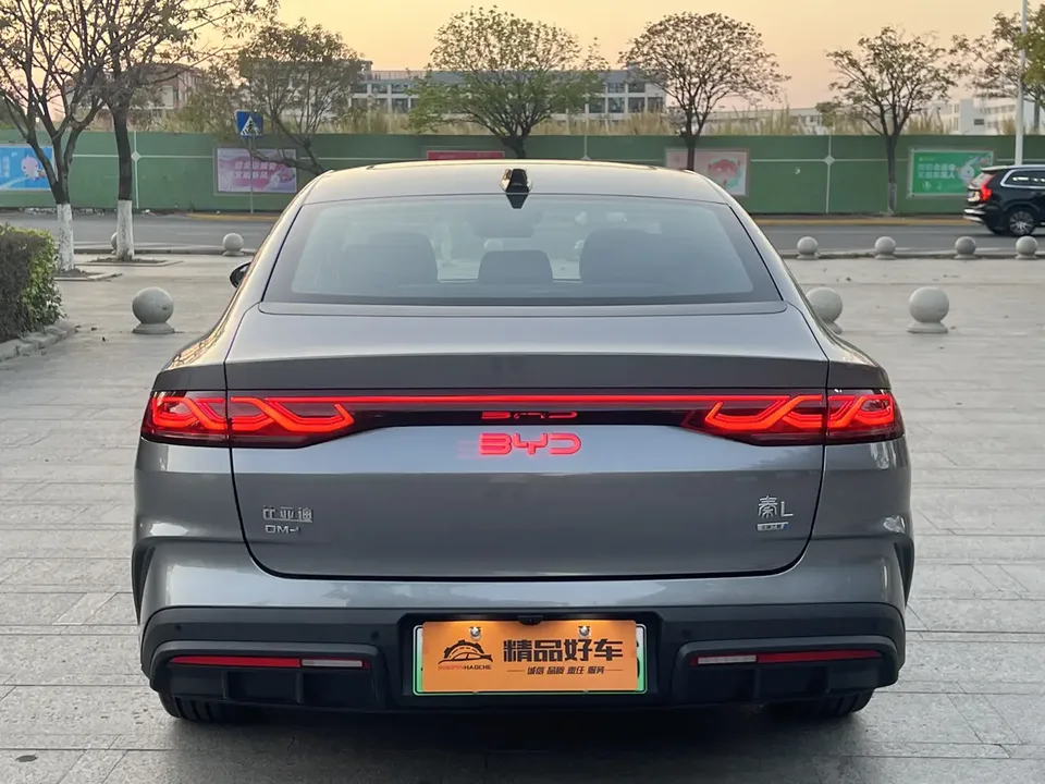 BYD Qin L DM Intelligent Driving Edition DM-i 120KM Beyond Edition 2025 — миниатюра 5