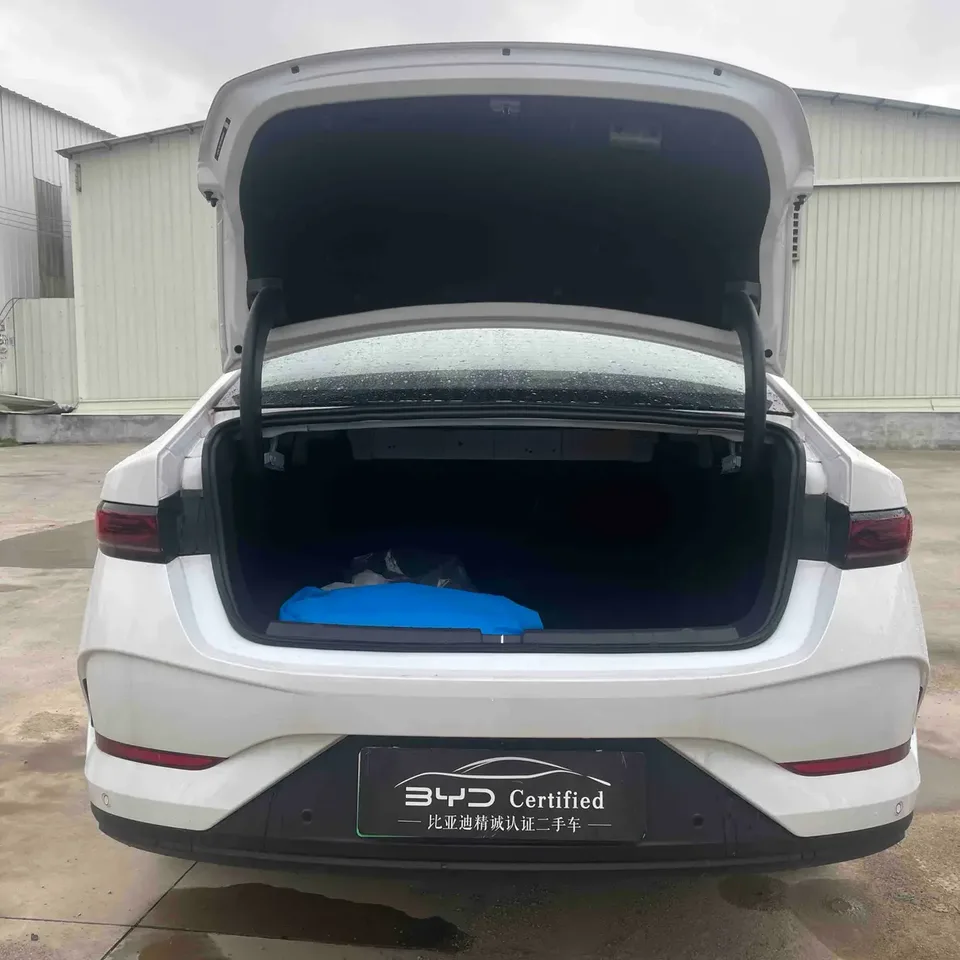 BYD Qin PLUS DM Qin PLUS DM 2025 Intelligent Driving Edition DM-i 120KM Beyond Edition 2025 — thumbnail 4