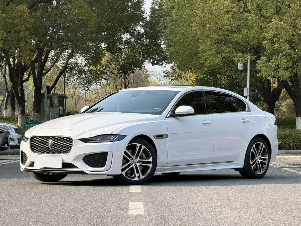 Jaguar XEL Jaguar XEL 2.0T 250PS R-DYNAMIC S Progressive Sports Edition 2024 — photo 1, buy with delivery to Moscow