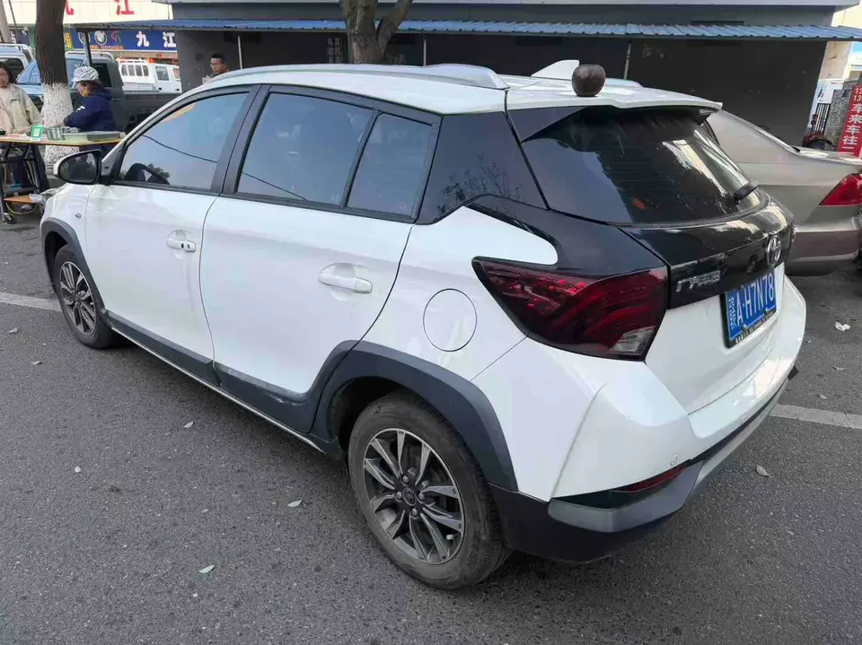 Toyota Yaris L YARiS L 2022 1.5L CVT luxury PLUS version 2022 — миниатюра 4