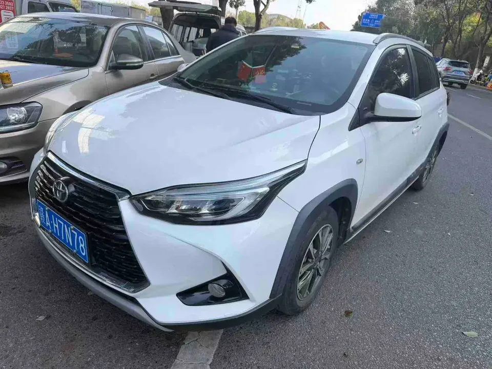 Toyota Yaris L 2022