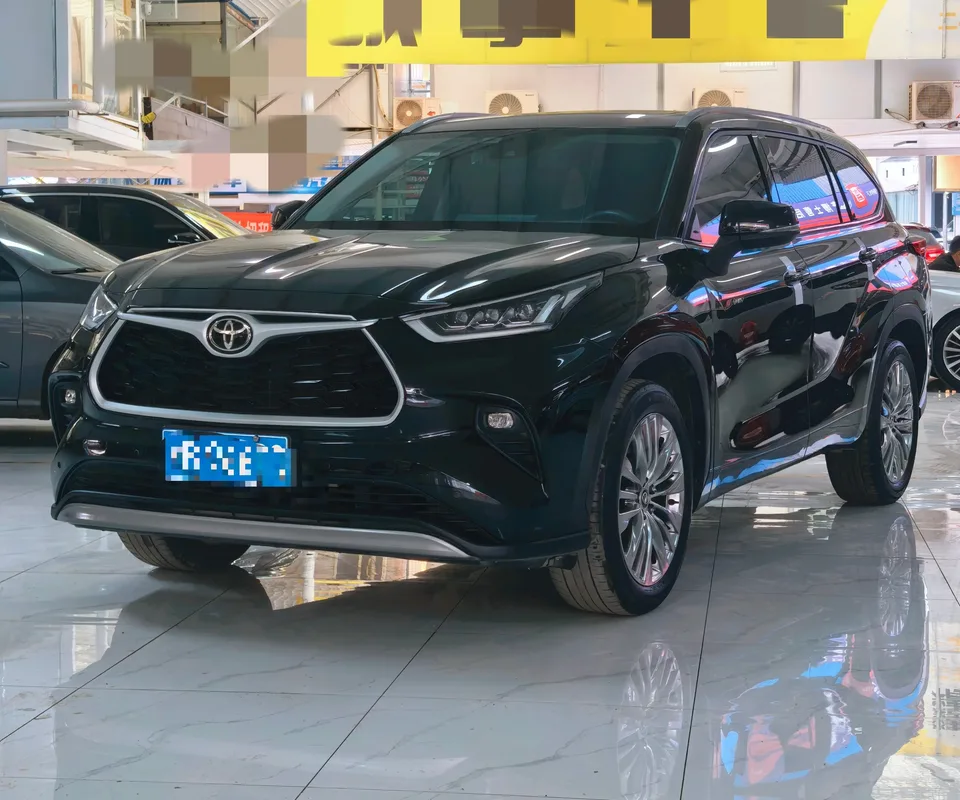 Toyota Highlander Highlander 2024 Hybrid 2.5L 4WD Premium Edition 7 Seaters 2024 — photo 1, buy with delivery to Moscow