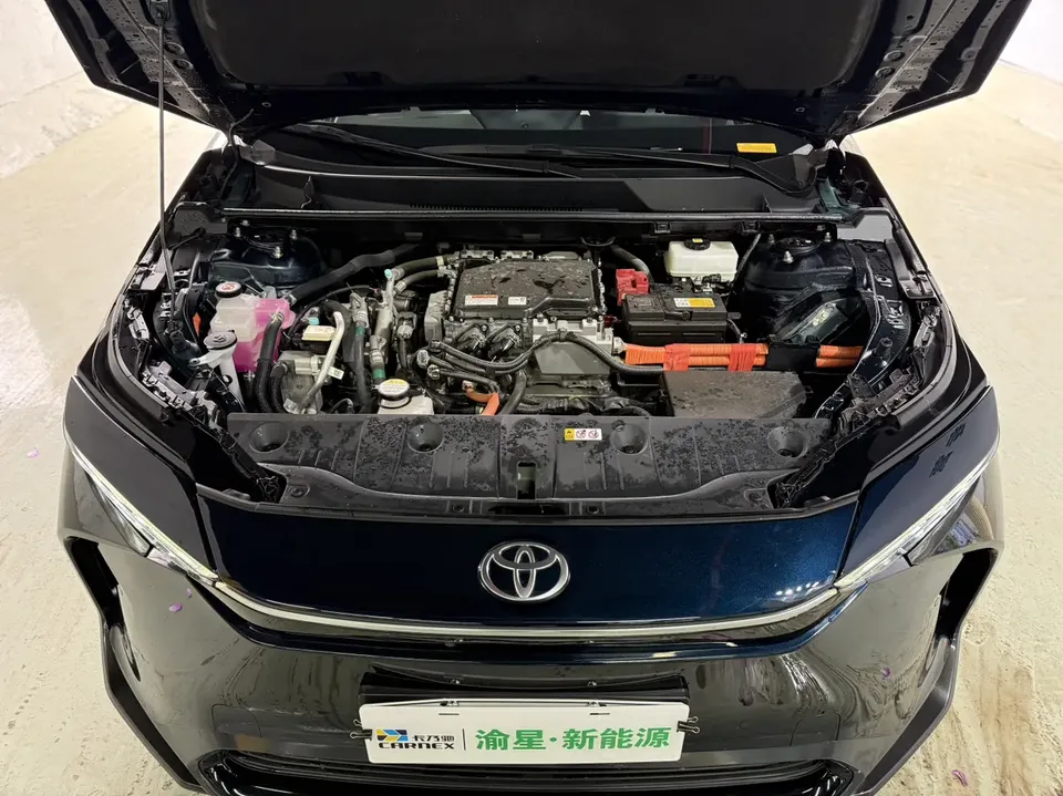 Toyota FAW bZ4X four-wheel drive high-performance PRO version 2022 — миниатюра 3