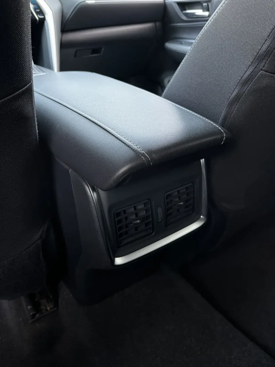 Toyota HARRIER 2.0L CVT 2WD Progressive Edition 2023 — миниатюра 5