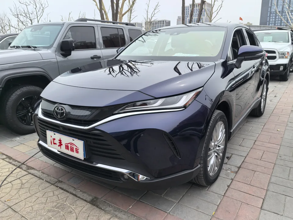 Toyota HARRIER 2022