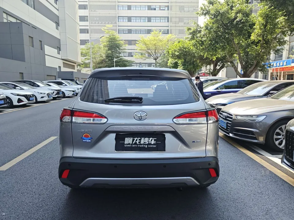 Toyota CorollaCross 2.0L Intelligent Electric Hybrid Dual Engine Pioneer Edition 2024 — миниатюра 2