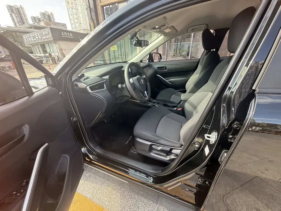 Toyota Frontlander 2.0L CVT Elite Edition 2024 — миниатюра 3