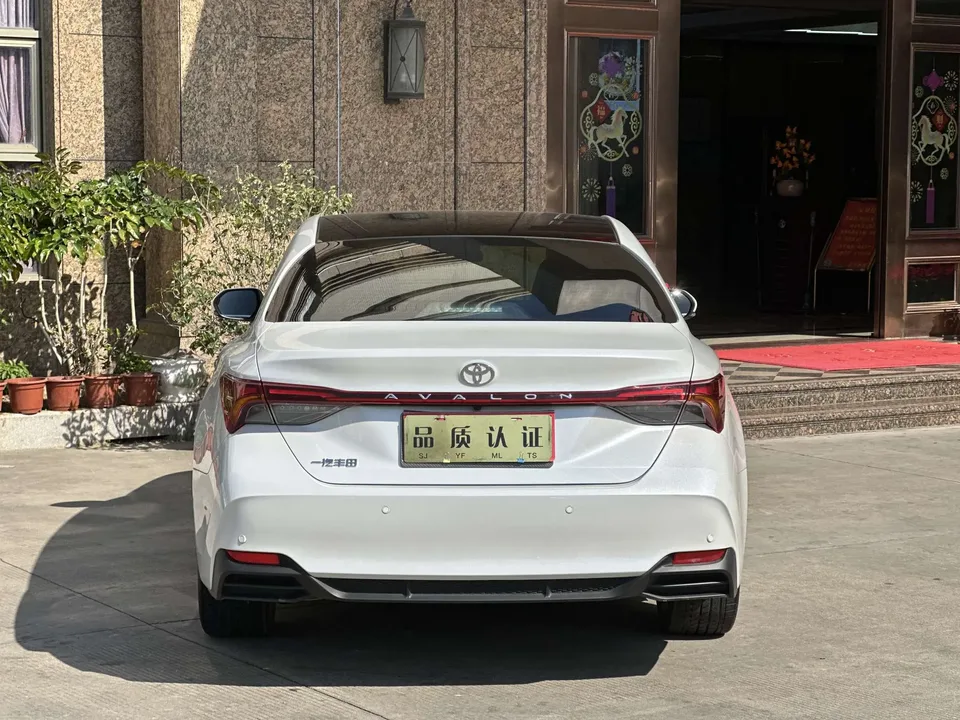 Toyota Avalon Asian dragon 2024 2.0L CVT Luxury Edition 2025 — thumbnail 2