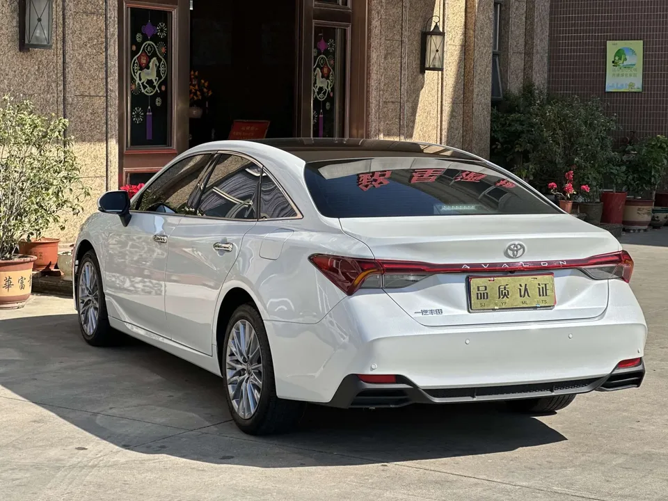 Toyota Avalon Asian dragon 2024 2.0L CVT Luxury Edition 2025 — thumbnail 4