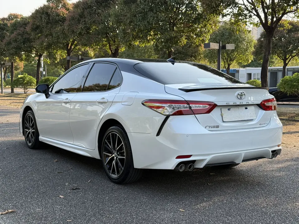 Toyota Camry 2.0S Advanced Edition 2023 — миниатюра 2