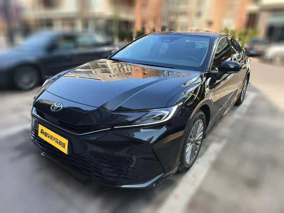 Toyota Camry 2025