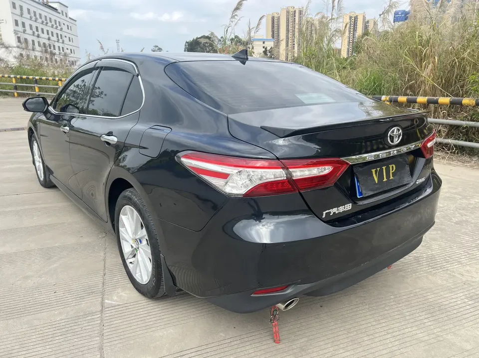 Toyota Camry 2.0GVP Leading Edition 2022 — миниатюра 2