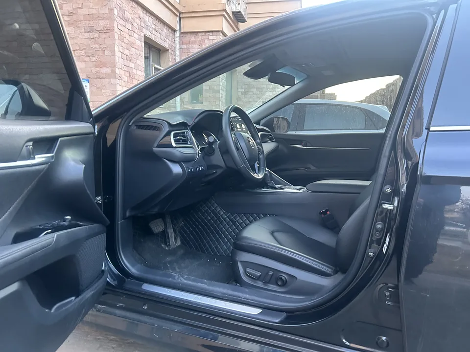Toyota Camry 2.0G Deluxe Edition 2023 — миниатюра 5