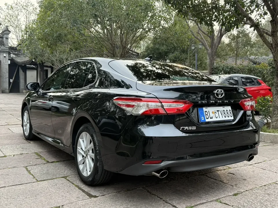 Toyota Camry 2.0GVP Leading Edition 2023 — миниатюра 4
