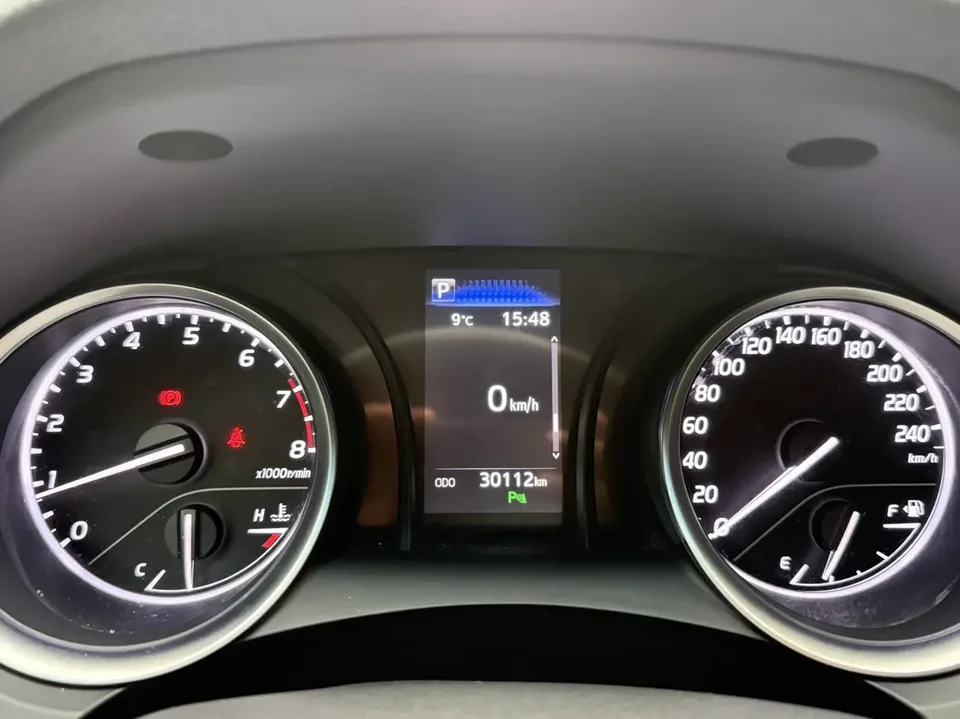 Toyota Camry 2.0GVP Leading Edition 2023 — миниатюра 5