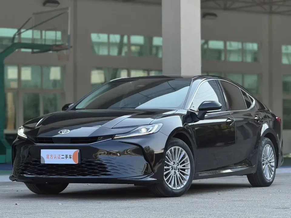 Toyota Camry 2025
