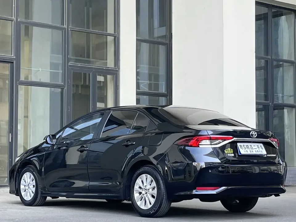 Toyota Corolla Corolla 2021 1.5L CVT Elite Edition 2022 — thumbnail 2