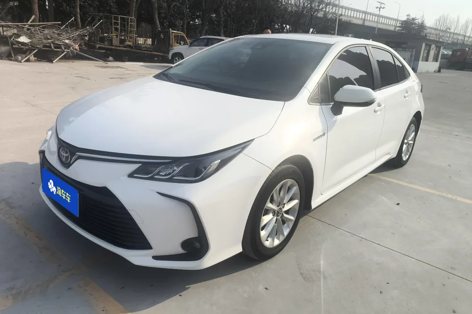 Toyota Corolla Corolla 2021 2021 Corolla Hybrid 1.8L E-CVT Elite Edition 2022 — photo 1, buy with delivery to Moscow