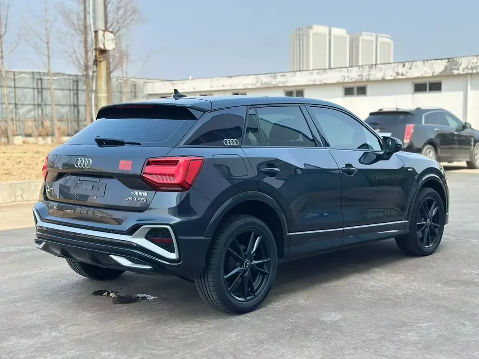 Audi Q2L Audi Q2L 2024 35 TFSI aggressive and dynamic model 2024 — миниатюра 2