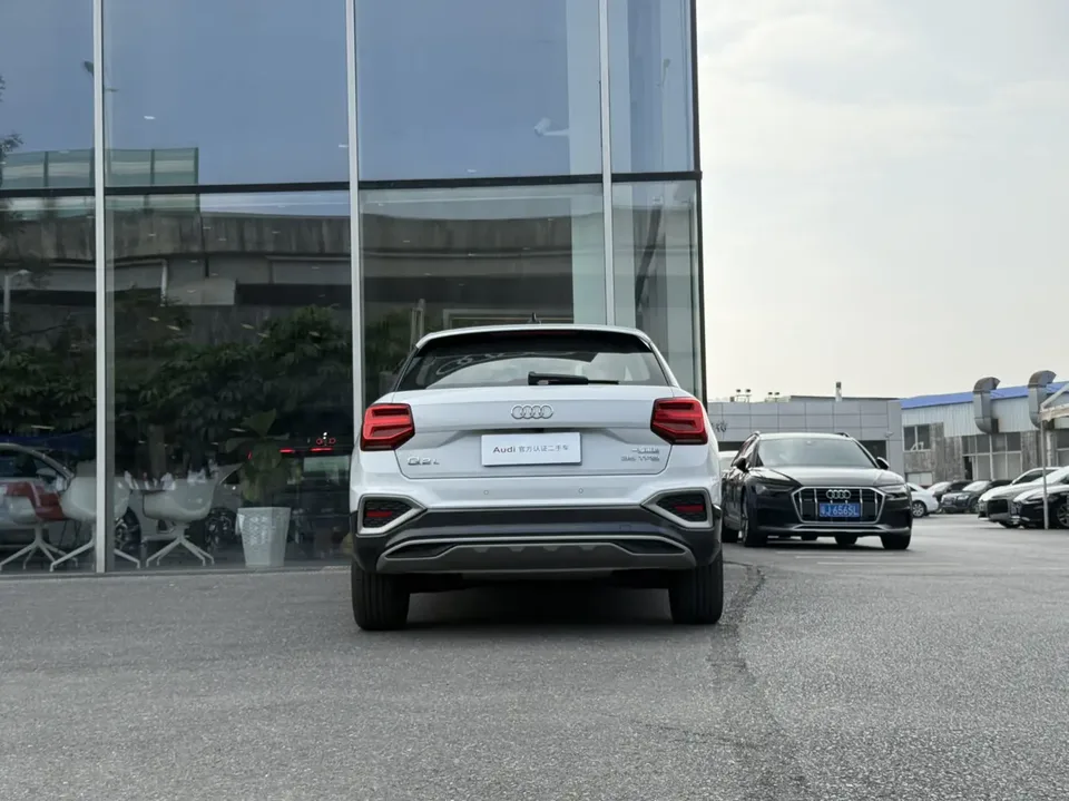Audi Q2L Audi Q2L 2024 35 TFSI Fashion Dynamic Edition 2024 — миниатюра 2