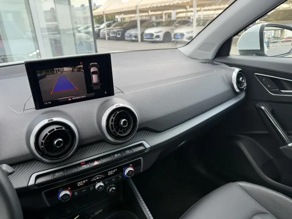 Audi Q2L Audi Q2L 2024 35 TFSI Fashion Dynamic Edition 2024 — миниатюра 3