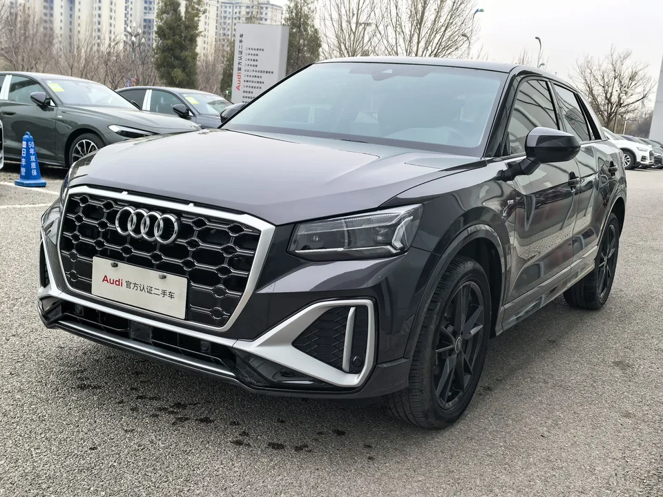 Audi Q2L 2024