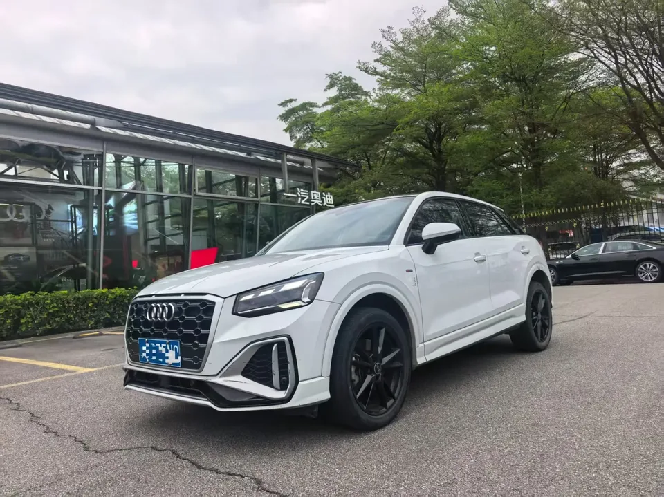 Audi Q2L 2024