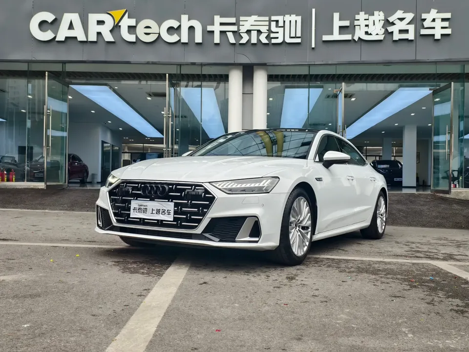 Audi A7L Audi A7L 2022 45 TFSI S-line Dream Builder Flow Crystal Package 2024 — photo 1, buy with delivery to Moscow