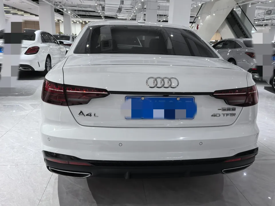 Audi a4 l Audi A4L 2024 40 TFSI Luxury Dynamic 2023 — thumbnail 2