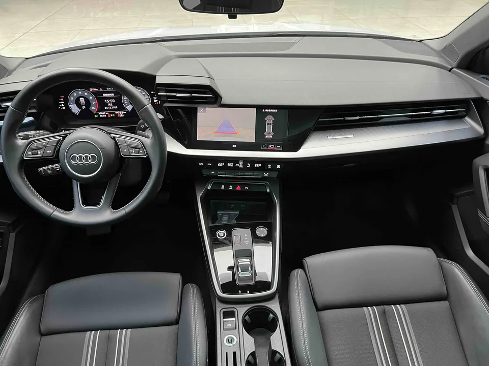 Audi A3 facelift Sportback 35 TFSI stylish and sporty 2023 — миниатюра 5