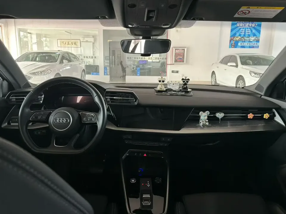 Audi A3 facelift Sportback 35 TFSI stylish and sporty 2023 — миниатюра 5
