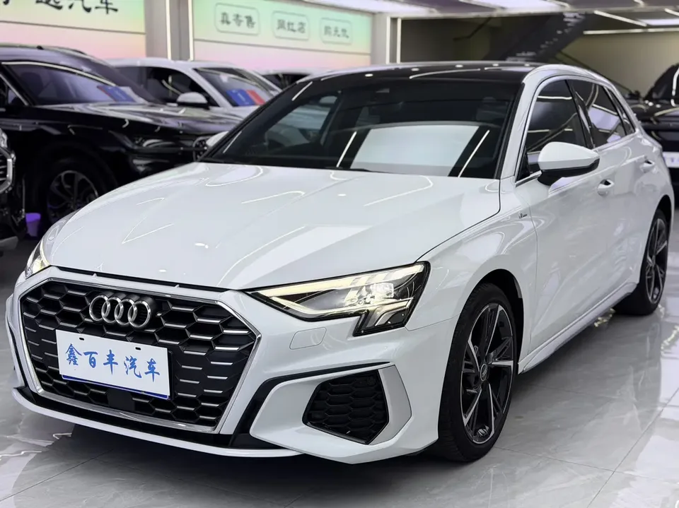 Audi A3 facelift Sportback 35 TFSI stylish and sporty 2023 — фото 1, купить с доставкой в Москву