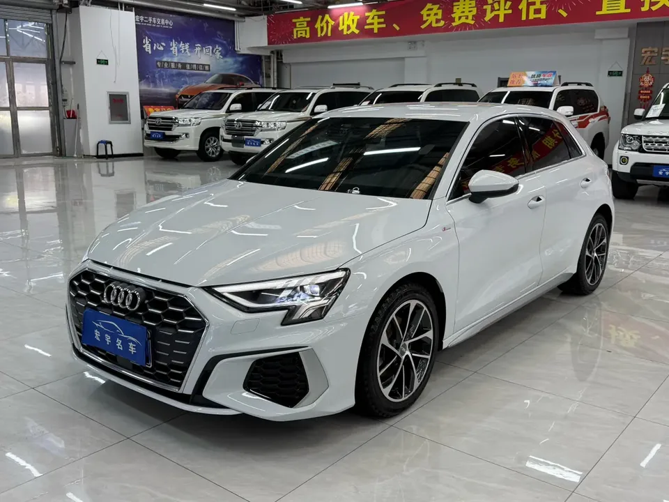 Audi A3 Sportback 35 TFSI Enterprising and Elegant Model 2022 — фото 1, купить с доставкой в Москву